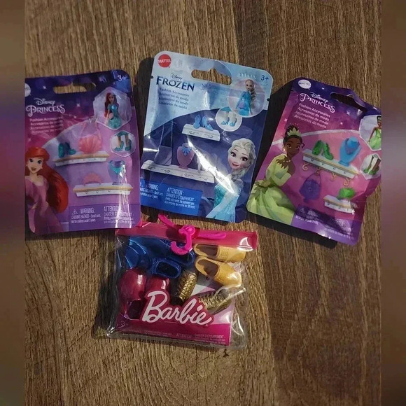 3 Disney Princesses Fashion Accessories  and 1 pk  Ken Shoes - Picture 1 of 10